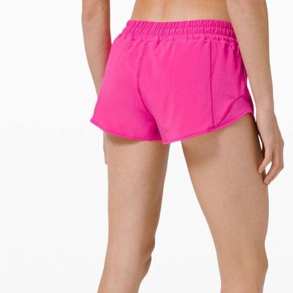 Lululemon Hotty Hot Low-Rise Short 2.5" - Picture 8 of 8